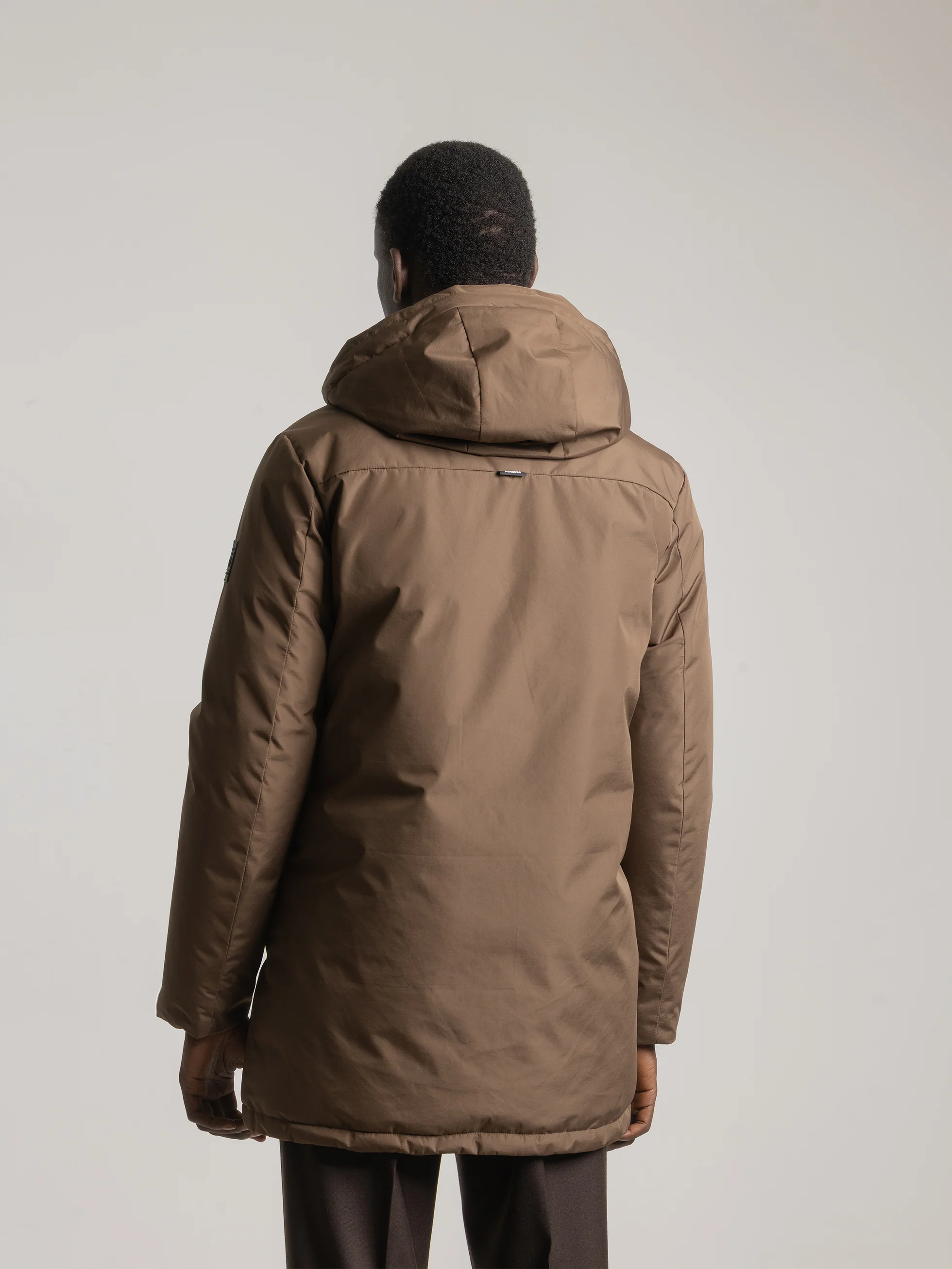 CHAQUETÓN ACOLCHADO CON CAPUCHA CACAO - Image 4